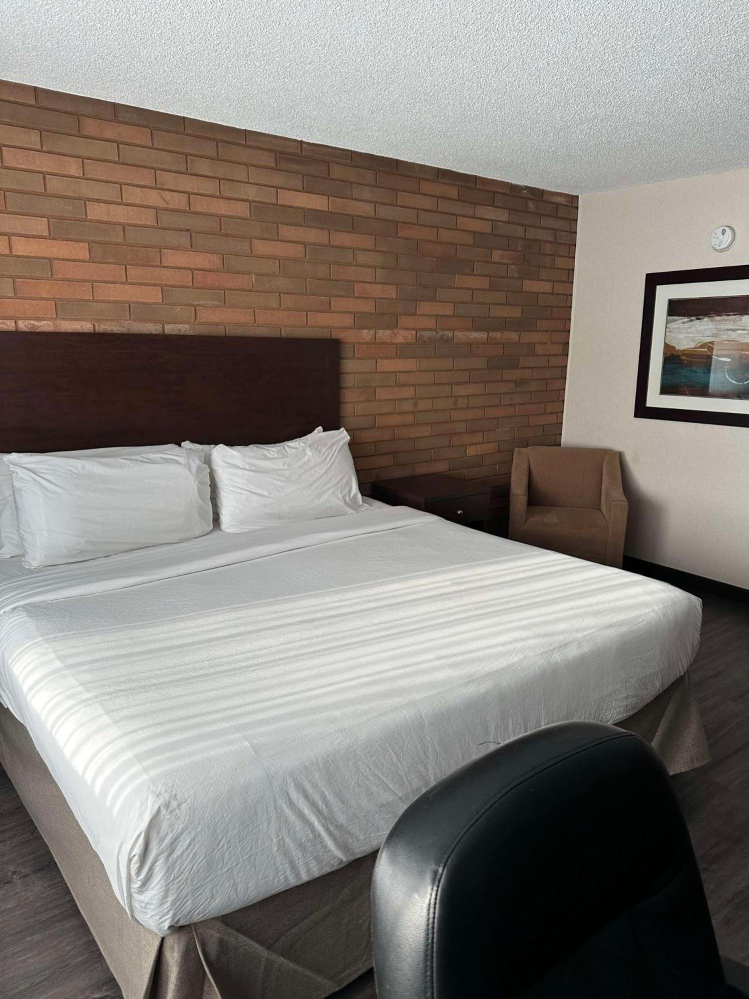 Best Western Cedar Park Inn Edmonton Dış mekan fotoğraf