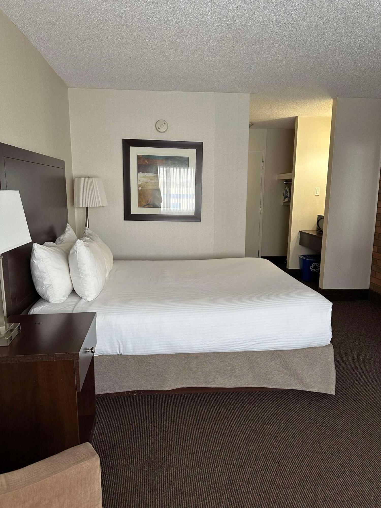 Best Western Cedar Park Inn Edmonton Dış mekan fotoğraf